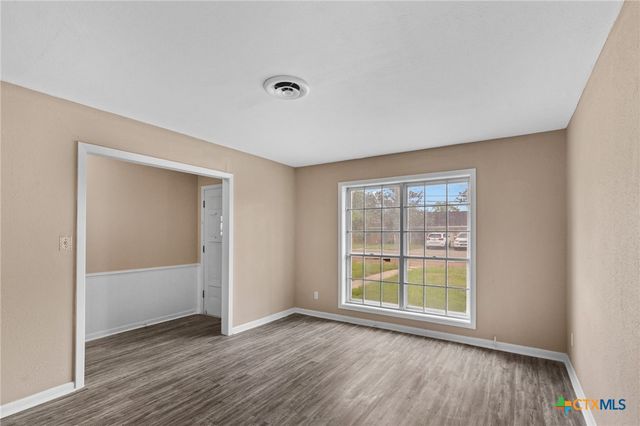 2512 E Airline Road, Victoria, TX 77901