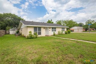 2512 E Airline Road, Victoria, TX 77901