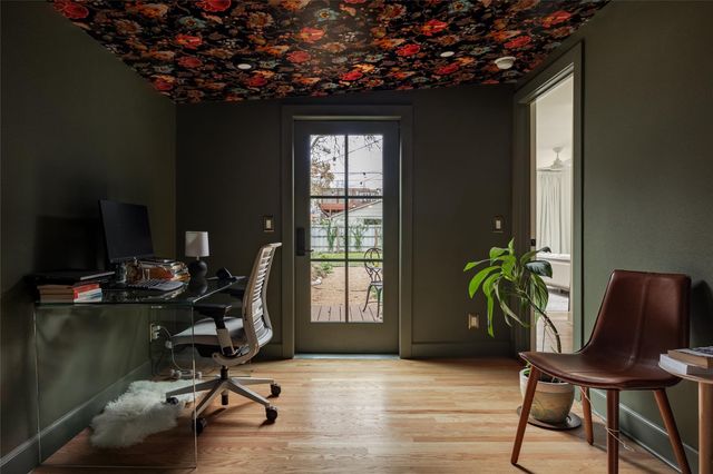 2613 E 2nd ST, Austin, TX 78702