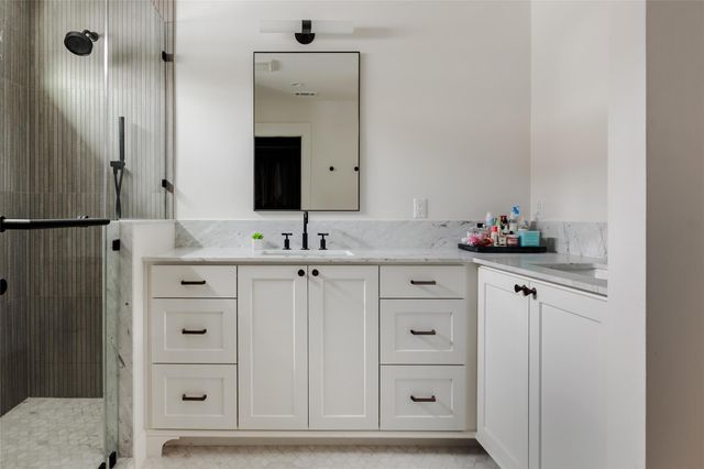 2613 E 2nd ST, Austin, TX 78702