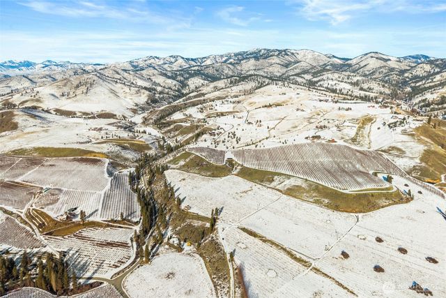 565 Boyd Loop Rd, Manson, WA 98831