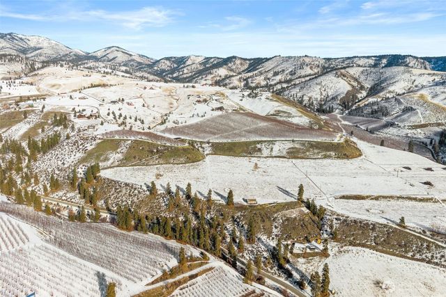 565 Boyd Loop Rd, Manson, WA 98831