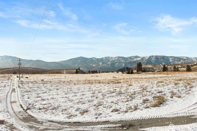 565 Boyd Loop Rd, Manson, WA 98831