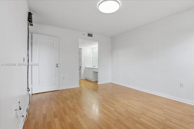 601 SW 142nd Ave 304Q, Pembroke Pines, FL 33027