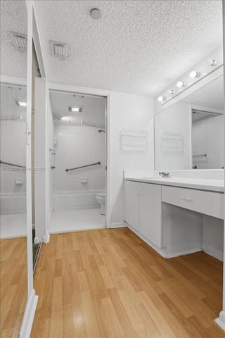 601 SW 142nd Ave 304Q, Pembroke Pines, FL 33027