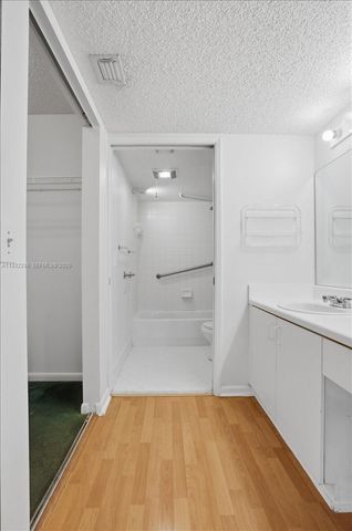 601 SW 142nd Ave 304Q, Pembroke Pines, FL 33027