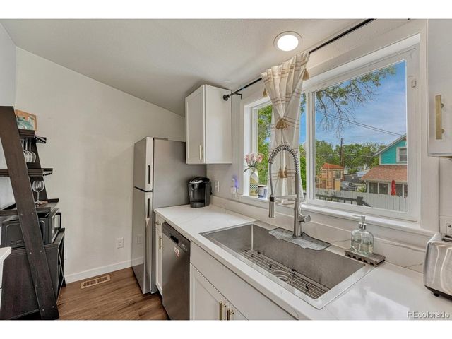 705 N Corona St, Colorado Springs, CO 80903