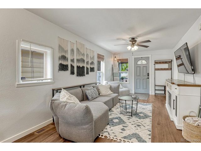 705 N Corona St, Colorado Springs, CO 80903