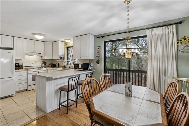 20 Vanden Road, Merrimack, NH 03054