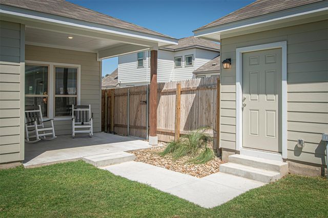 249 Treadwell LN, Kyle, TX 78640