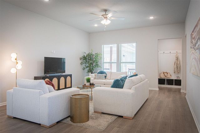 249 Treadwell LN, Kyle, TX 78640