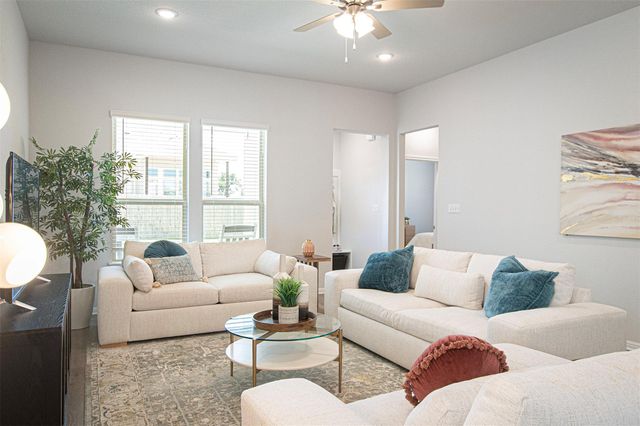 249 Treadwell LN, Kyle, TX 78640