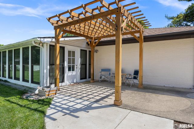 505 W MERLE Lane, Peoria, IL 61604
