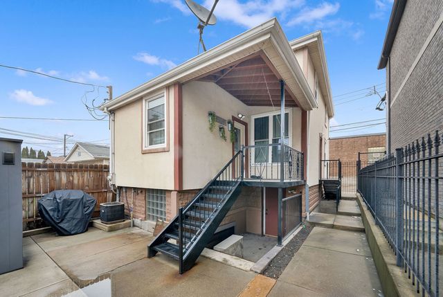 3841 S Lowe Avenue, Chicago, IL 60609