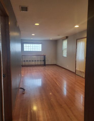 3841 S Lowe Avenue, Chicago, IL 60609