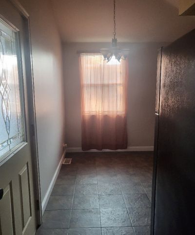 3841 S Lowe Avenue, Chicago, IL 60609