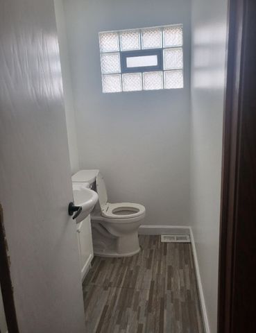 3841 S Lowe Avenue, Chicago, IL 60609