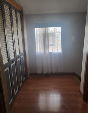 3841 S Lowe Avenue, Chicago, IL 60609