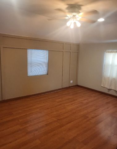 3841 S Lowe Avenue, Chicago, IL 60609