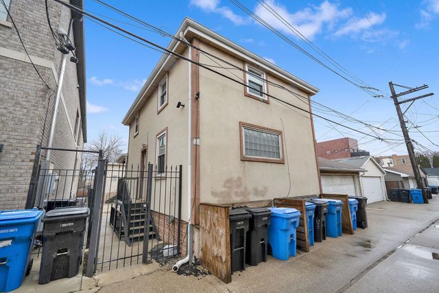 3841 S Lowe Avenue, Chicago, IL 60609