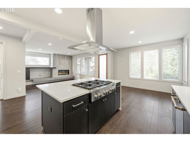 3970 Se REEDWAY St, Portland, OR 97202