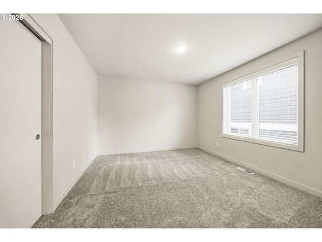 3970 Se REEDWAY St, Portland, OR 97202