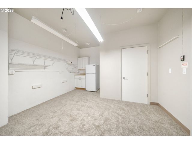 3970 Se REEDWAY St, Portland, OR 97202