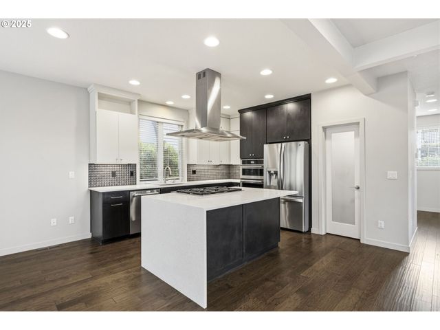 3970 Se REEDWAY St, Portland, OR 97202