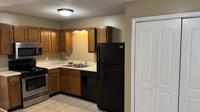 123 Ballygar St Apt 2, Clarksville, TN 37043