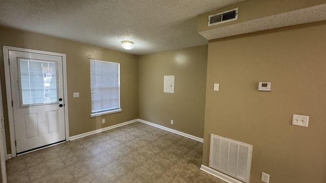 123 Ballygar St Apt 2, Clarksville, TN 37043