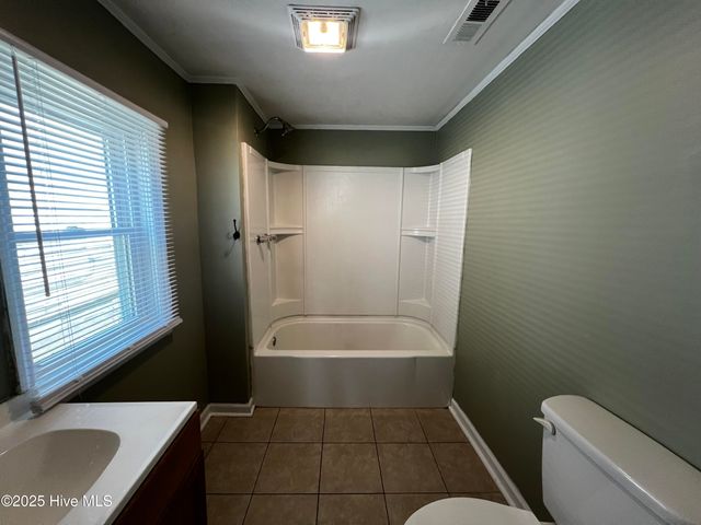 1115 S 9th Street, Wilmington, NC 28401