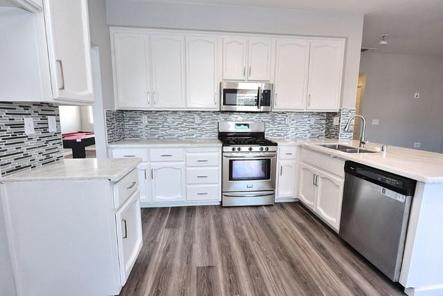 975 Rossburn Way, Galt, CA 95632