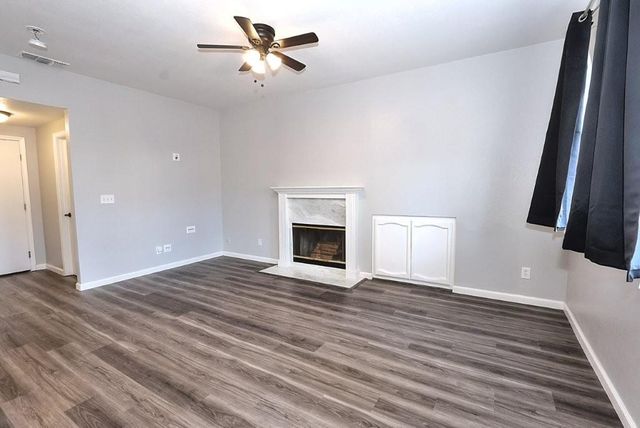 975 Rossburn Way, Galt, CA 95632