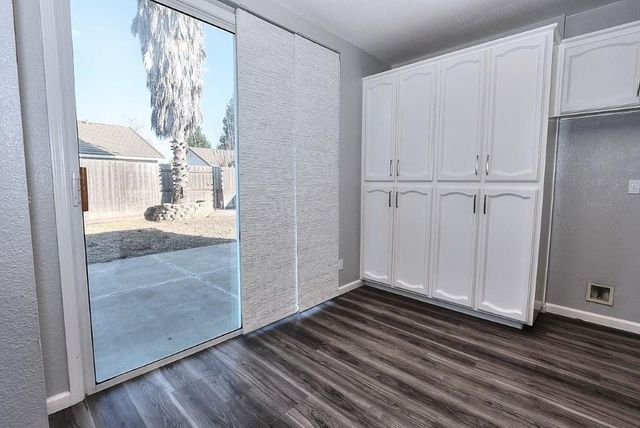 975 Rossburn Way, Galt, CA 95632