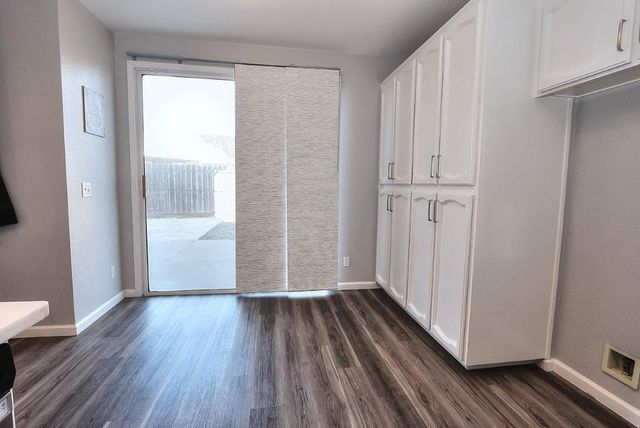 975 Rossburn Way, Galt, CA 95632