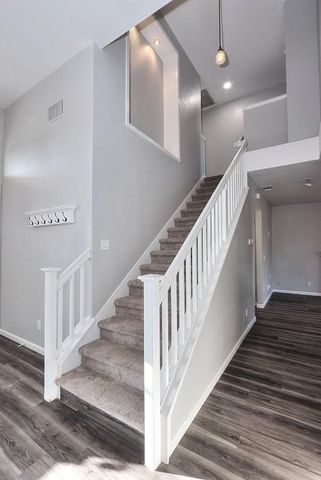 975 Rossburn Way, Galt, CA 95632