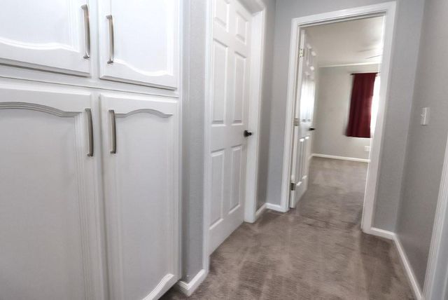 975 Rossburn Way, Galt, CA 95632