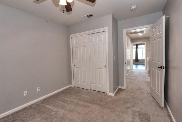 975 Rossburn Way, Galt, CA 95632