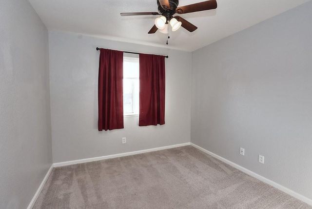 975 Rossburn Way, Galt, CA 95632