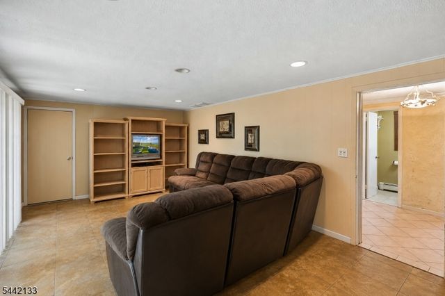 359 Meisel Ave, Springfield Twp., NJ 07081