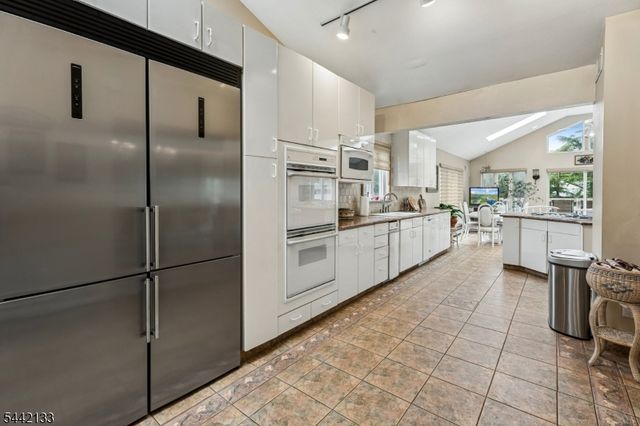 359 Meisel Ave, Springfield Twp., NJ 07081