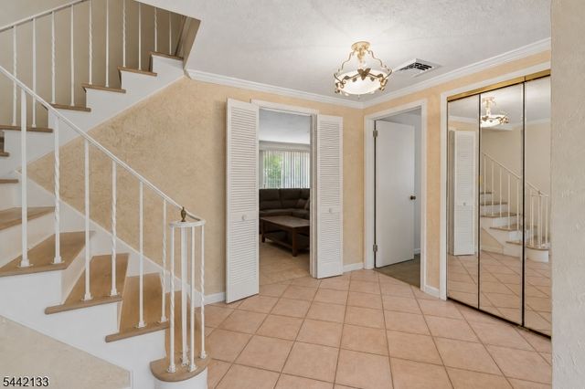 359 Meisel Ave, Springfield Twp., NJ 07081