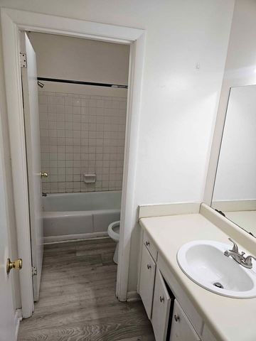 323 Forest Park Rd Apt 5-12, Madison, TN 37115