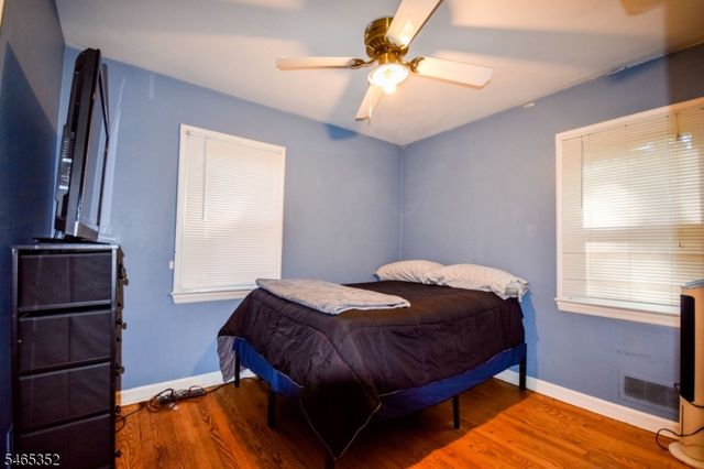 76 Orchard Dr, Clifton City, NJ 07012