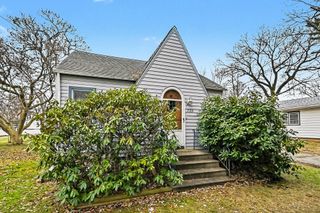 735 Royal Drive, Jackson, MI 49202