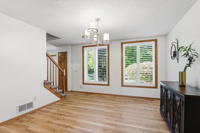 2361 Stone Creek Drive, Chanhassen, MN 55317