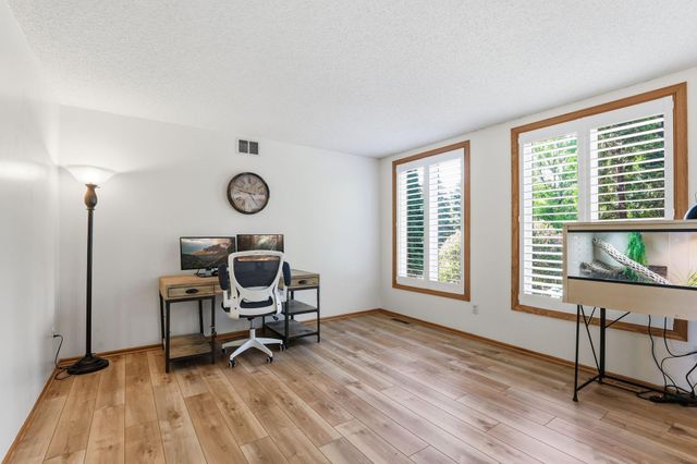 2361 Stone Creek Drive, Chanhassen, MN 55317