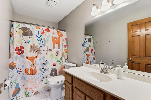 2361 Stone Creek Drive, Chanhassen, MN 55317