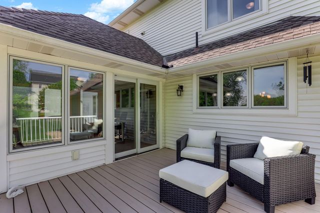 2361 Stone Creek Drive, Chanhassen, MN 55317