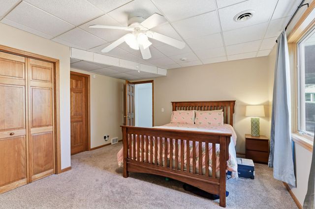 2361 Stone Creek Drive, Chanhassen, MN 55317